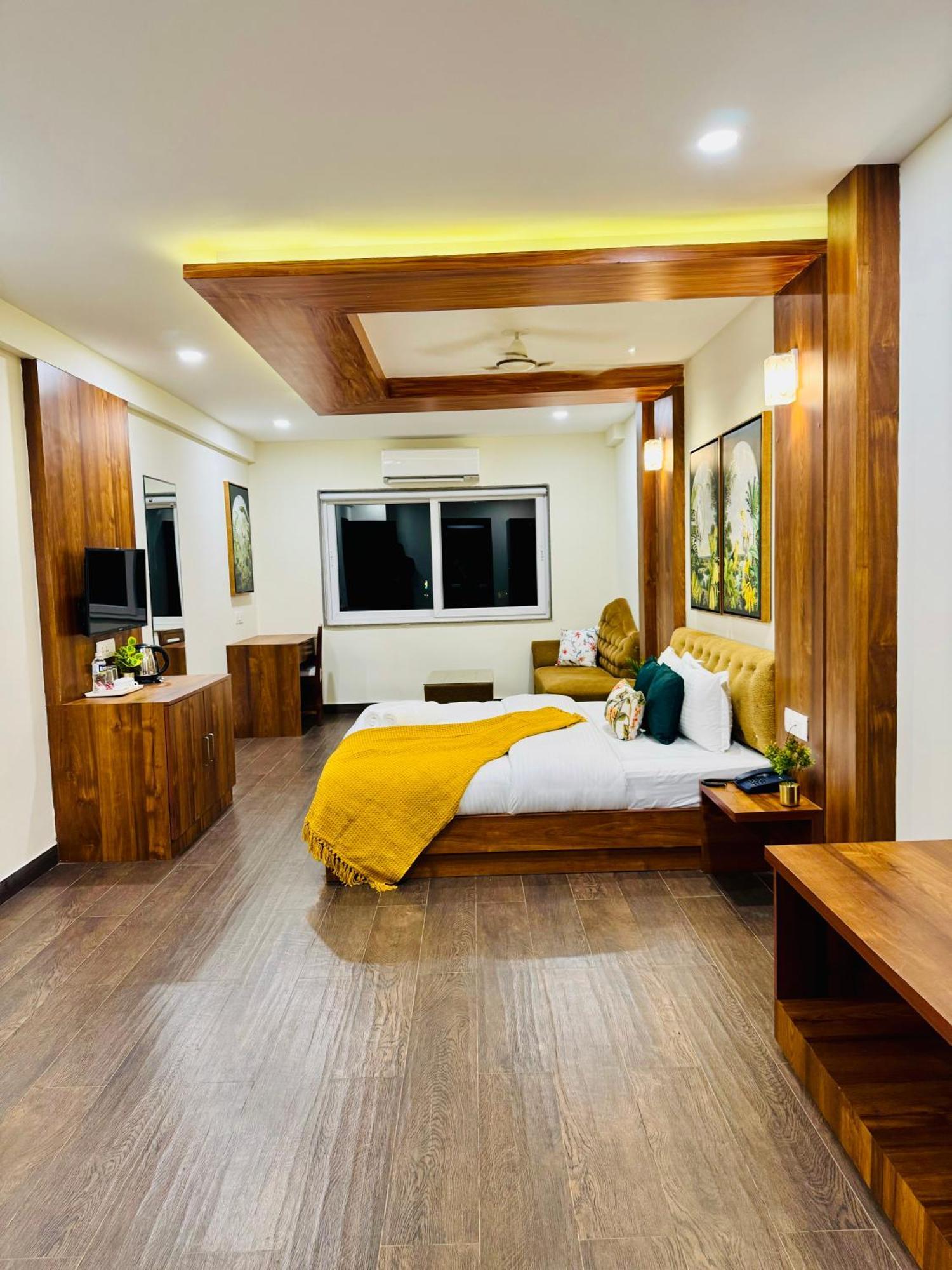 Bluo Amani Vagator - Boutique Hotel Goa Anjuna Bagian luar foto