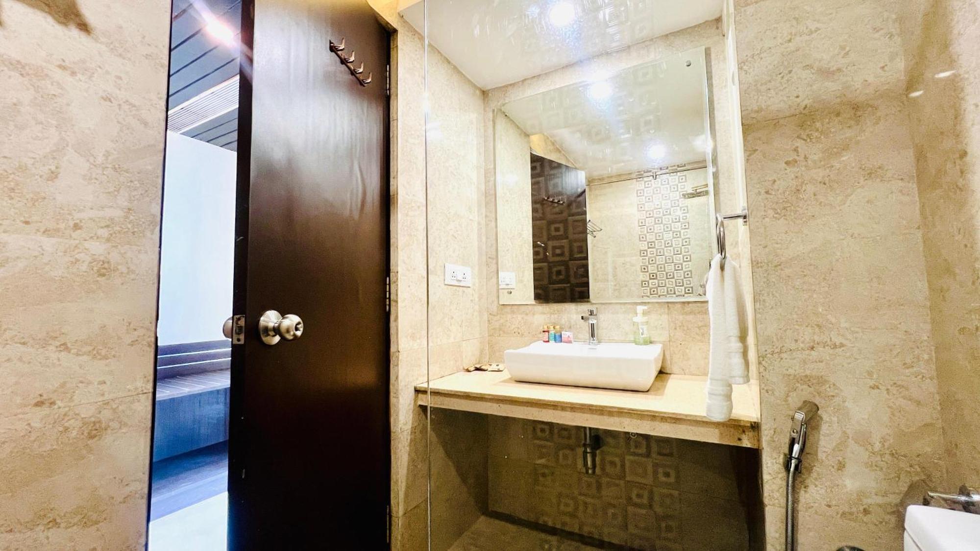 Bluo Amani Vagator - Boutique Hotel Goa Anjuna Ruang foto
