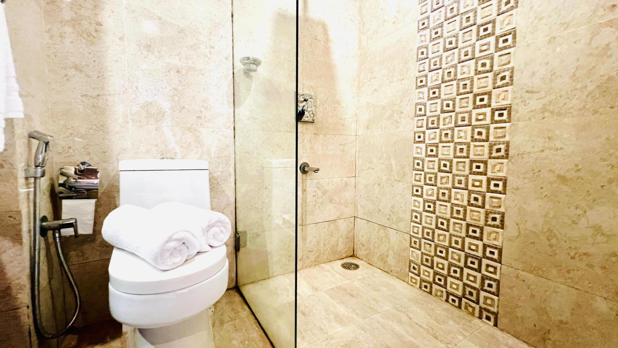 Bluo Amani Vagator - Boutique Hotel Goa Anjuna Bagian luar foto